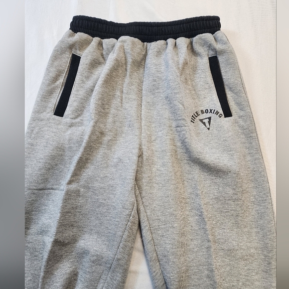NWT Title Boxing Men's Hearther Gray Black Trim 2 Pockets Sweatpants, sz XL - Picture 1 of 15